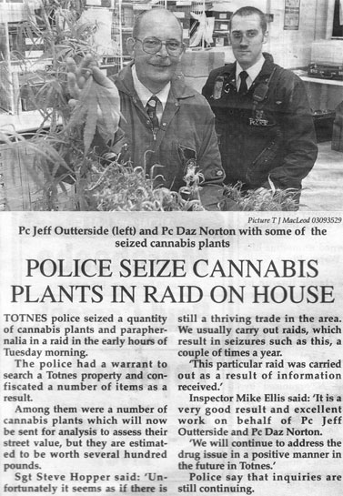 Totnes News, Friday 6th September 2002